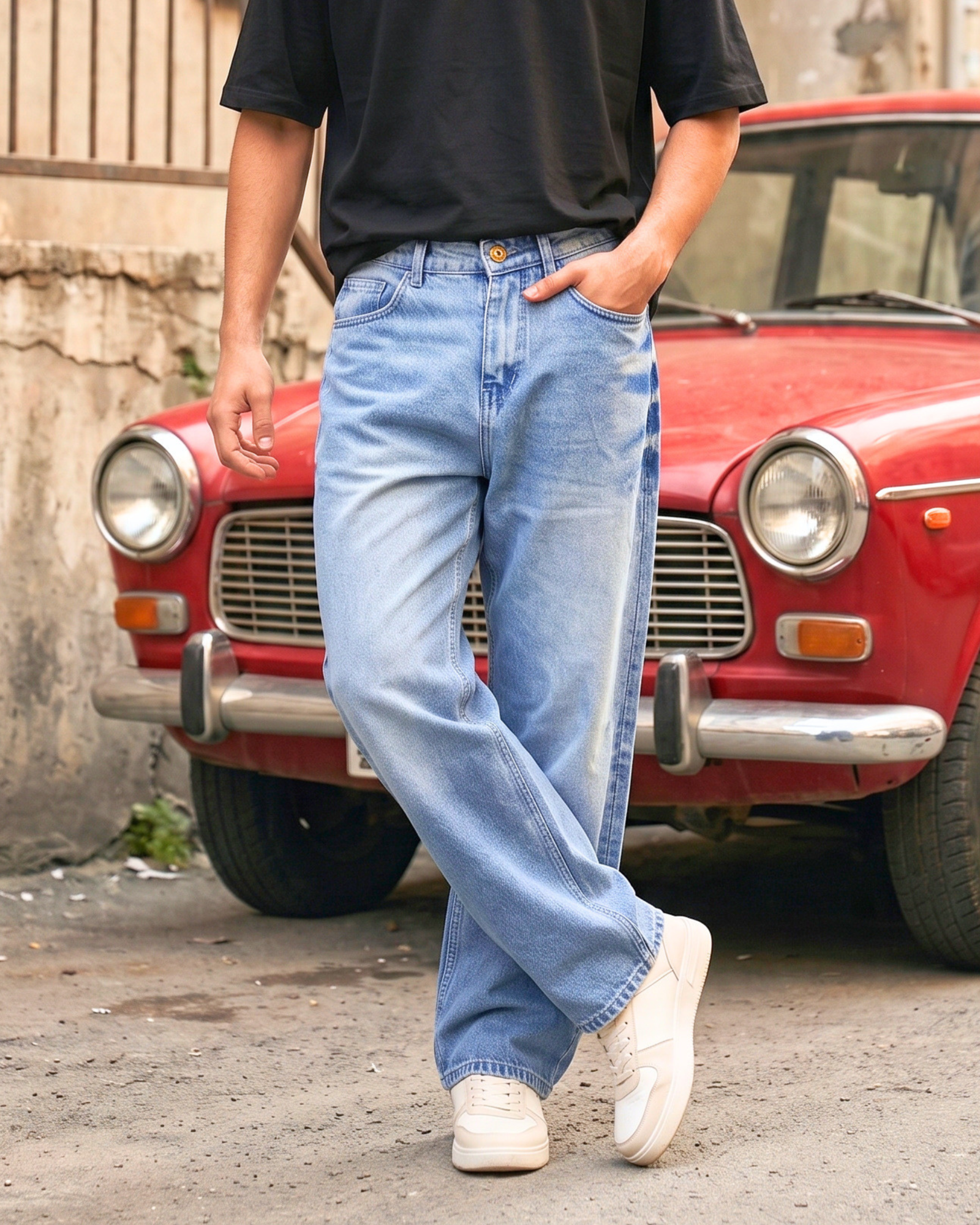 Men's Relaxed Fit Light Wash Vintage Denim Jeans