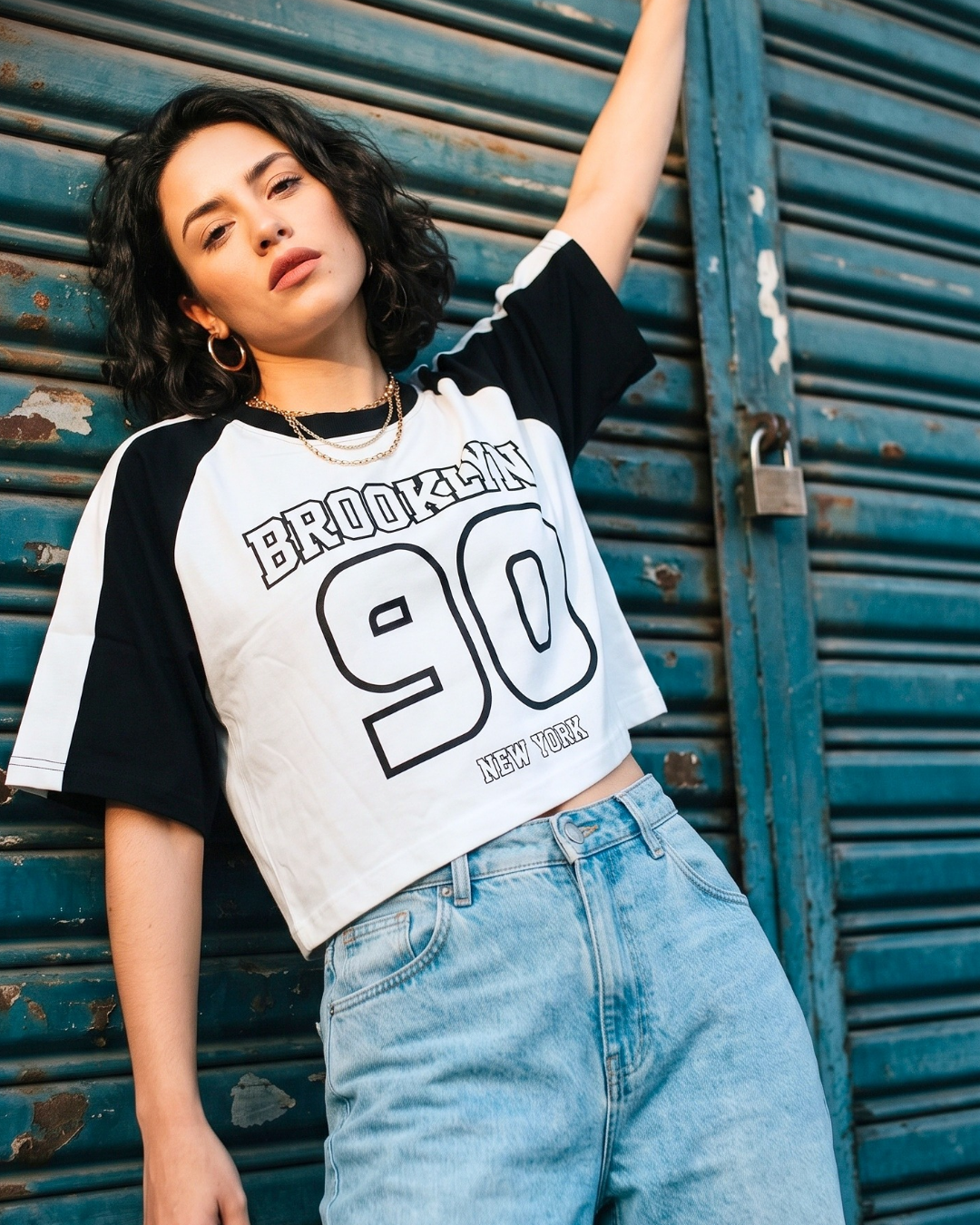 BROOKLYN 90 Graphic Two-Tone Crop Top T-Shirt